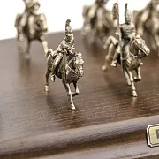 Диорама «Русские драгуны 1812 г.» из бронзы и ясеня, 1:72 — оригинальный подарок — фотография 2