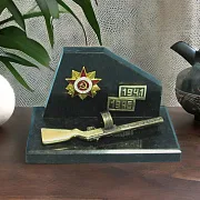 На память: Сувенир «Орден» из бронзы и натурального камня — фотография 1