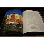 На память: Московский Кремль на двух языках. В коробе — историческое издание — фотография 3